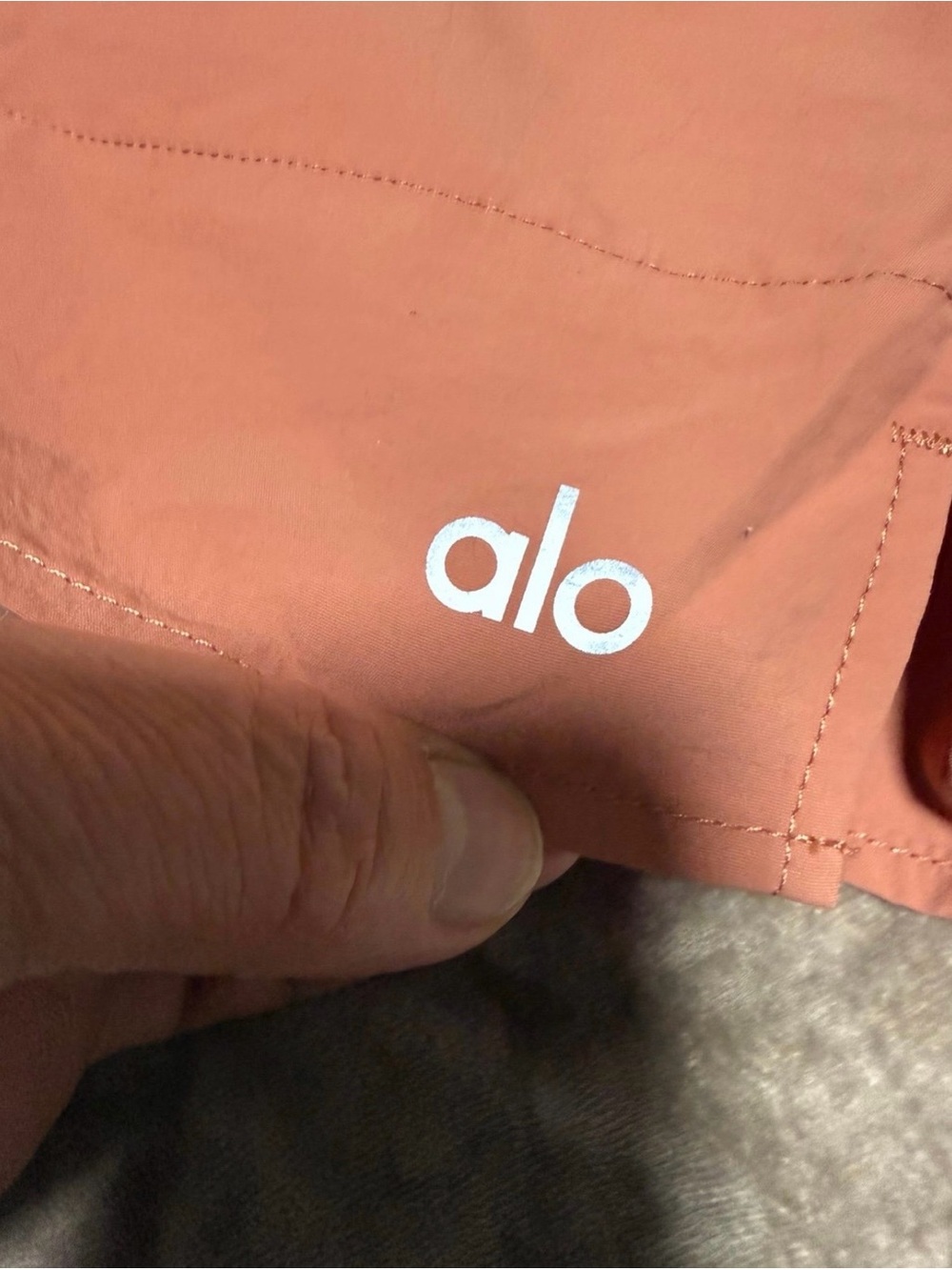 ALO Yoga Women's Alumni Shorts - Picture 3 of 7